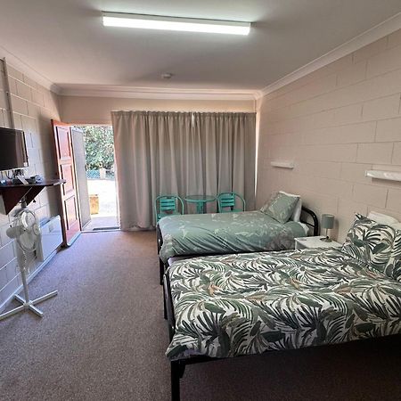 Alpine Country Motel Plus Free Coffee Cooma Exterior photo