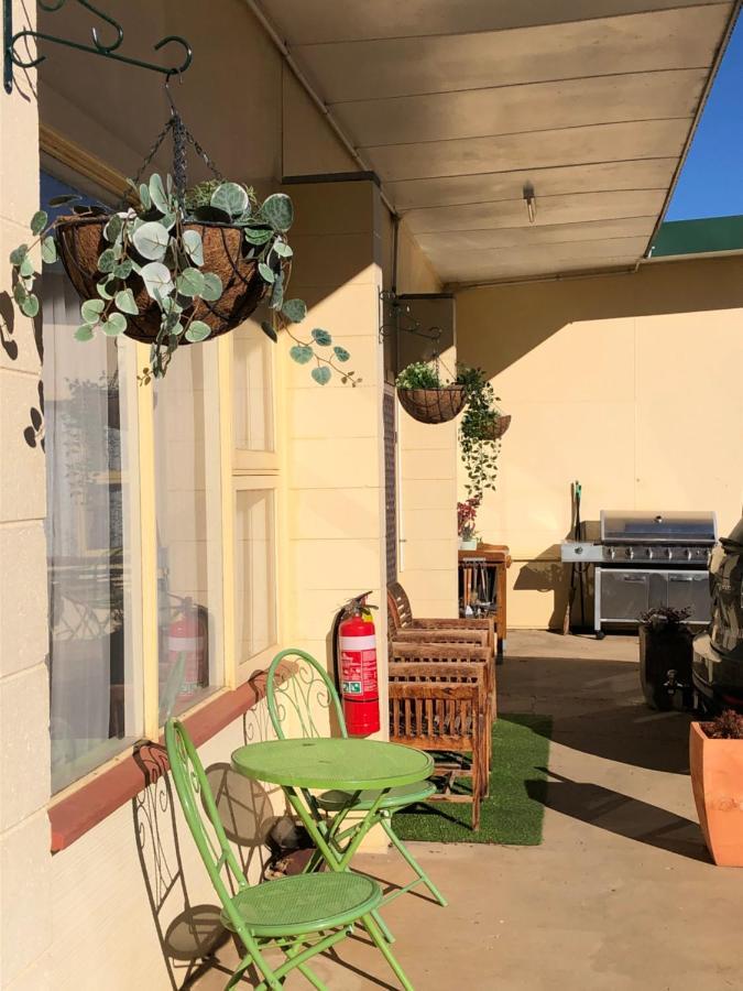 Alpine Country Motel Plus Free Coffee Cooma Exterior photo
