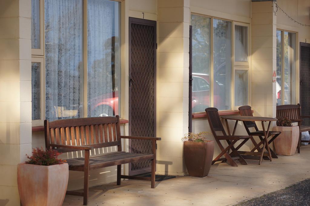 Alpine Country Motel Plus Free Coffee Cooma Exterior photo